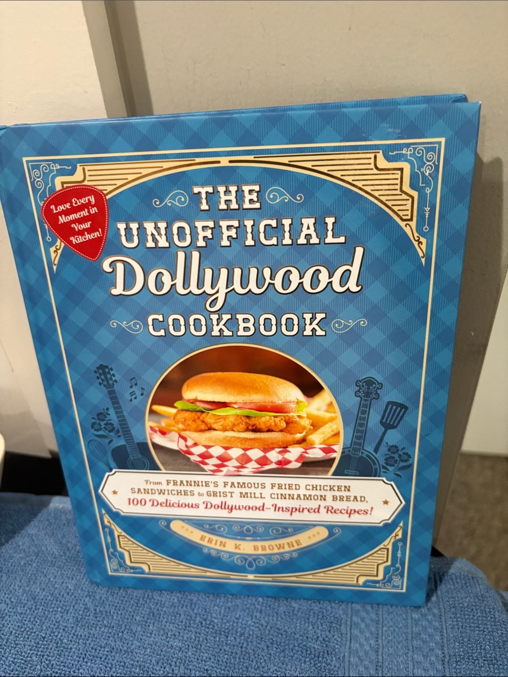 The Unofficial Dollywood Cookbook — Blue Edition